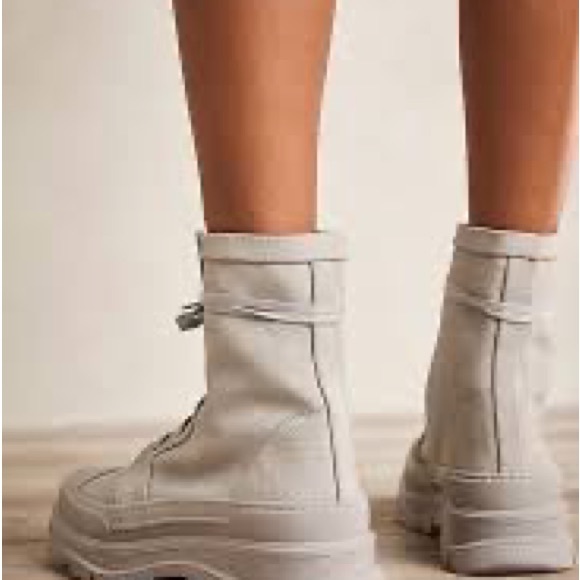 Free People Camp Out womens canvas lace up military boot in Dove Grey size 8 - Picture 7 of 15